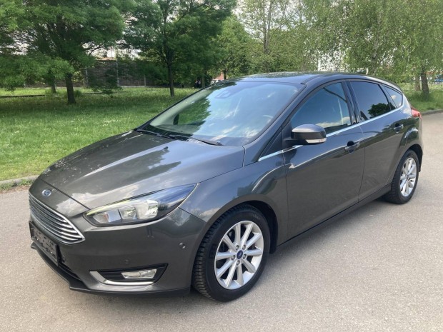 Ford Focus 1.5 TDCI Titanium Navi+RADAR Körbe+B...