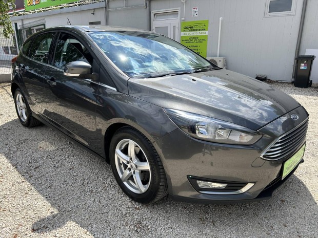 Ford Focus 1.5 TDCI Titanium Szervizkönyv
