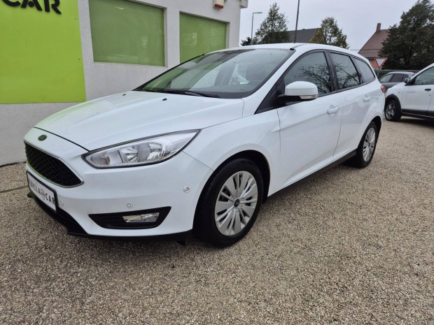 Ford Focus 1.5 TDCI Trend Szervizknyv / Navig...
