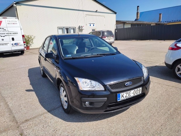 Ford Focus 1.6 101 le benzin,MO-i,1 tulaj, klíma, ABS, valós km,csere