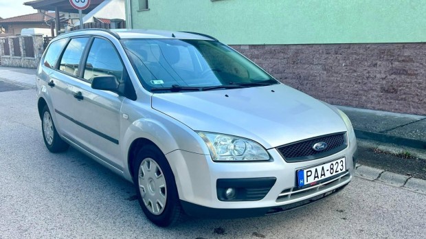 Ford Focus 1.6 Ambiente J�l felszerelt