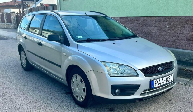 Ford Focus 1.6 Ambiente Magas felszereltsg