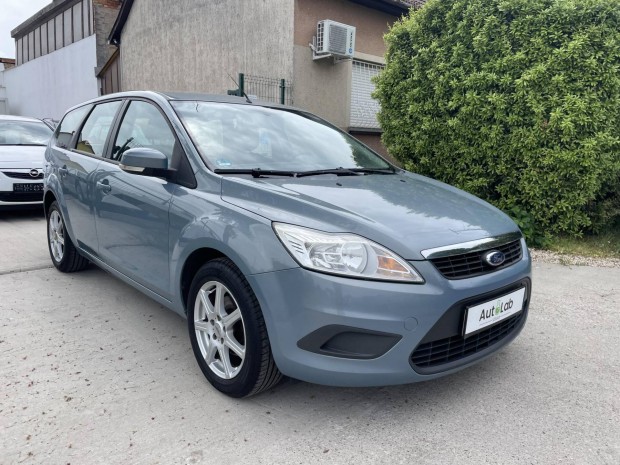Ford Focus 1.6 Ambiente Vonóhorog.klíma.tempomat
