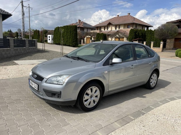 Ford Focus 1.6 Ghia