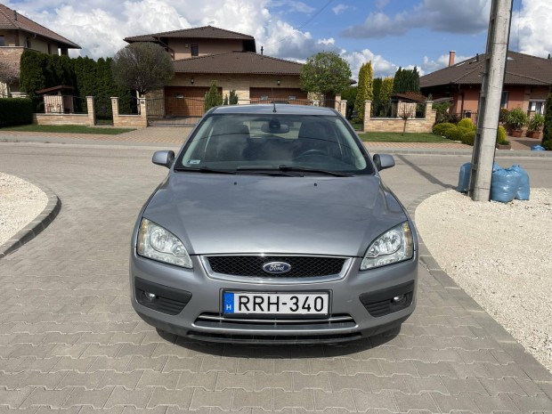 Ford Focus 1.6 Ghia