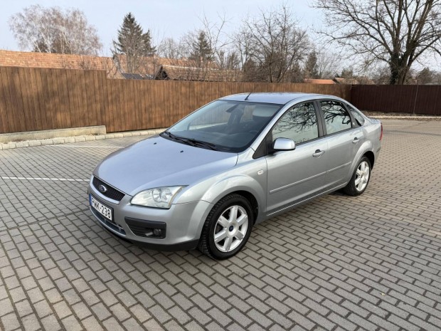 Ford Focus 1.6 Ghia