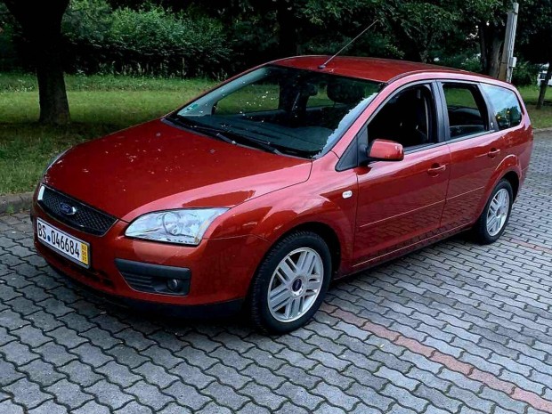 Ford Focus 1.6 Ghia Megkímélt Állapot!!!
