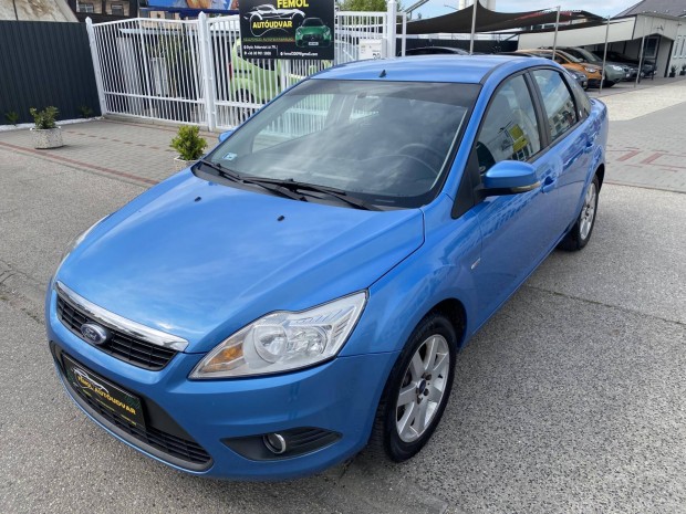 Ford Focus 1.6 Ghia Megkímélt! Sz.könyv.!