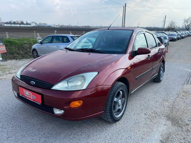 Ford Focus 1.6 Ghia ellenőrzött futású . megkím...