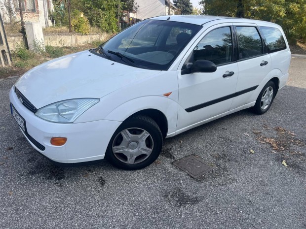 Ford Focus 1.6 Ghia klima. központi zár