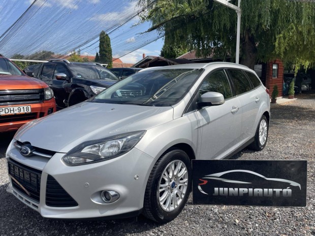 Ford Focus 1.6 Ritka szép állapotú családi komb...
