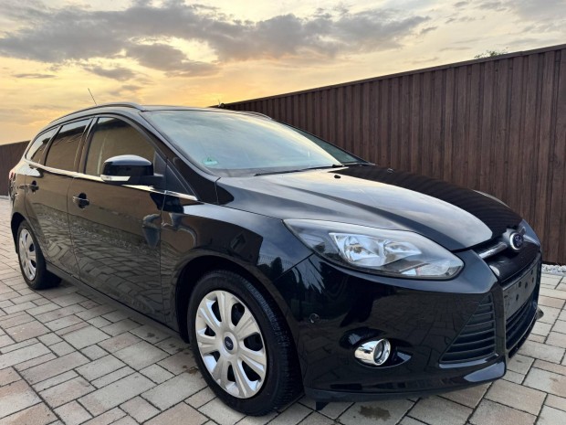 Ford Focus 1.6 Scti Ecoboost Champions 111 ezer...