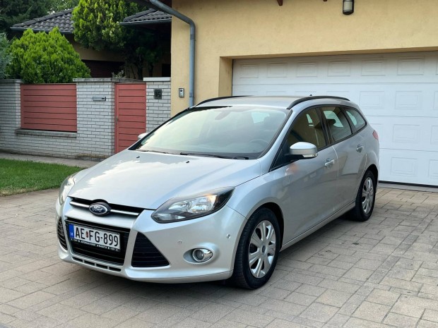Ford Focus 1.6 TDCi Champions Kevs Km Futs Me...