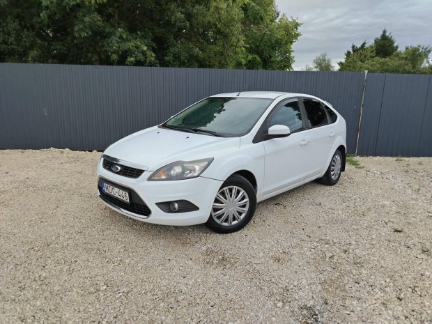 Ford Focus 1.6 TDCi Fresh Digit. Klíma. Tempoma...