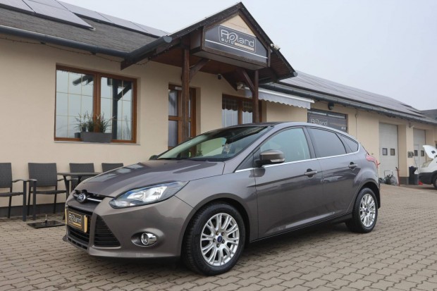 Ford Focus 1.6 TDCi Technology Szervizknyves -...