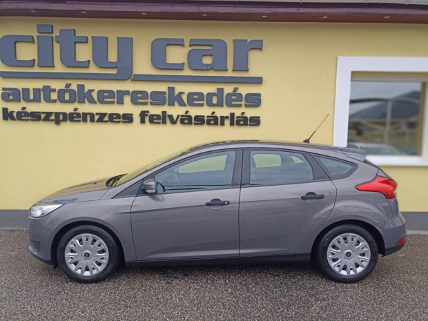 Ford Focus 1.6 Ti-Vct Ambiente Els� Tulajdonost...