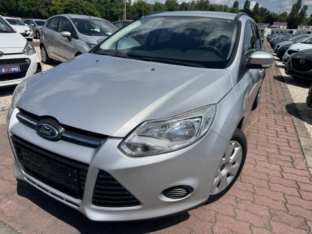 Ford Focus 1.6 Ti-Vct Champions Vgig Vezetett...
