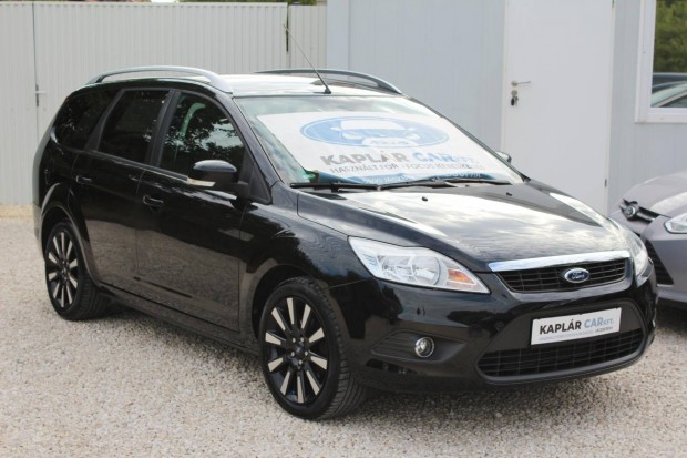 Ford Focus 1.6 Ti-Vct Fresh Black Magic felszer...