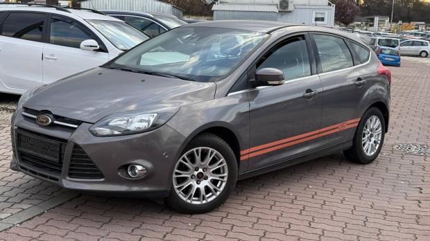 Ford Focus 1.6 Ti-Vct Titanium Digitkl�ma.Tempomat