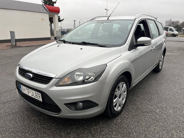 Ford Focus 1.6 Titanium igazolt kevs km.friss...