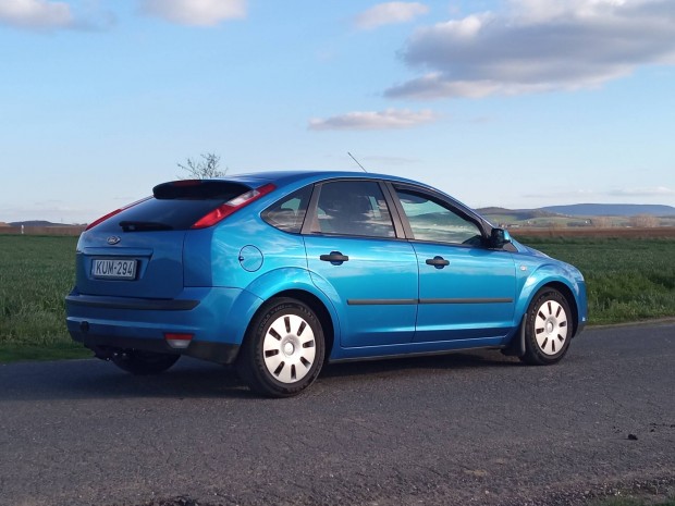 Ford Focus 1.6b 2.TUL.,vonóh., mk2, szép