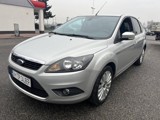 Ford Focus 1.8 FFV Titanium full szervizknyv.2...