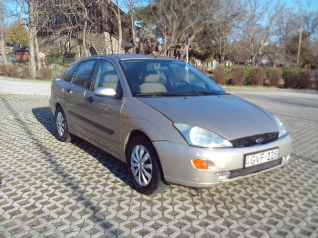 Ford Focus 1.8 Ghia J motorral.klmval