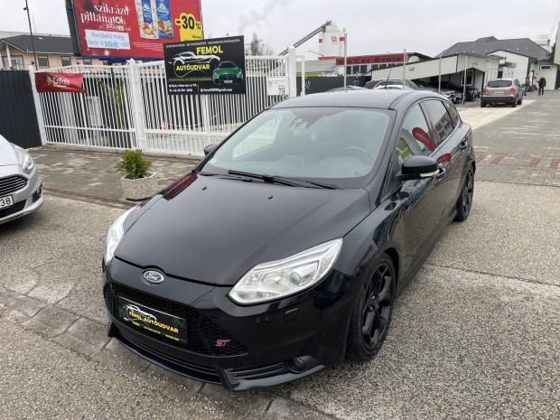 Ford Focus 2.0 Ecoboost ST3 S-mentes! Sz.knyv!
