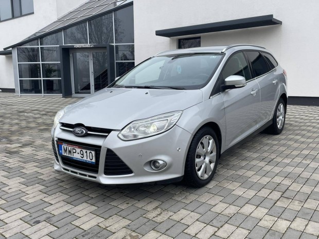 Ford Focus 2.0 TDCi Titanium Powershift Magyaro...