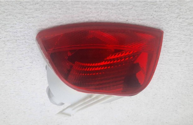 Ford Focus 2 2004-2007 új bal hátsó ködlámpa ködzáró fény lámpa prizma
