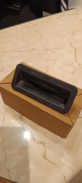 Ford Focus 2 csomagtrajt nyitgomb