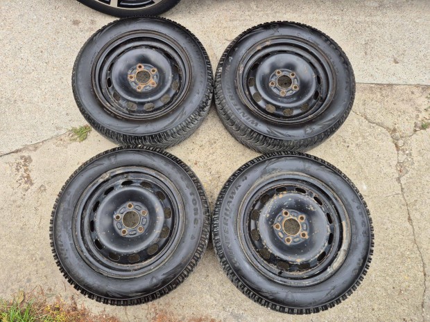 Ford Focus 2 felni Firestone Winterhawk 4 195/65 R15 téligumival