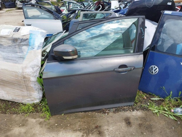 Ford Focus 3 2011-2018 bal első ajtó üresen