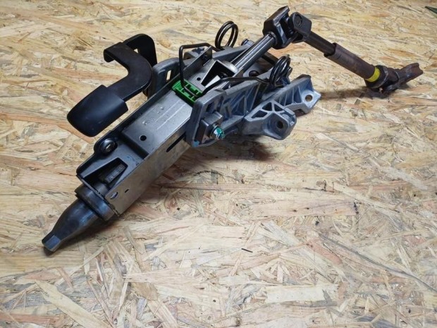 Ford Focus C Max (2003-2010) Kormnyoszlop