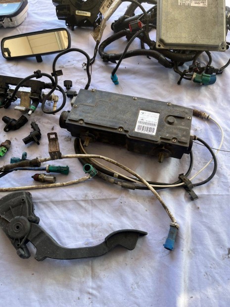 Ford Focus C-Max alkatr�sz