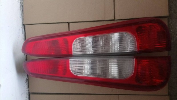 Ford Focus C-max hátsó lámpa párban