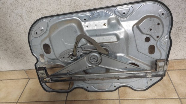 Ford Focus Cmax ajt alkatrszek