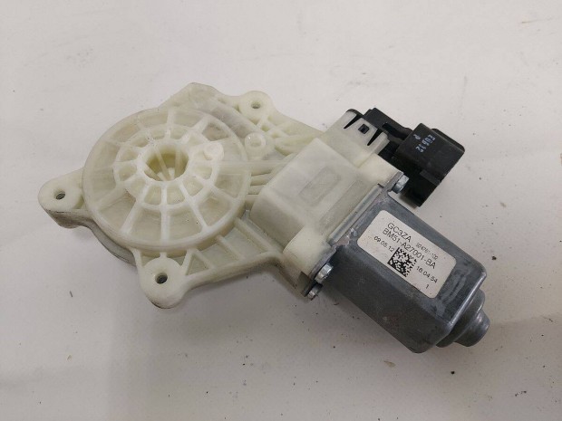 Ford Focus III 3 MK3 ablakemel motor bal jobb els hts