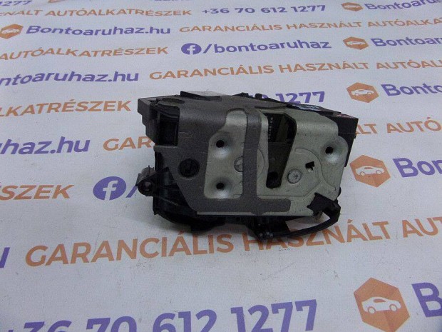 Ford Focus III MK3 Eladó bontott gyári bal oldali első ajtózár, jól mű
