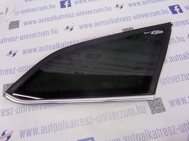 Ford Focus III MK3 Eladó bontott gyári jobb hátsó krómléces gyárilag s