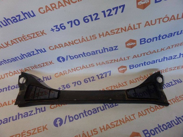 Ford Focus III MK3 Eladó bontott gyári levélrács, jó állapotban szaksz