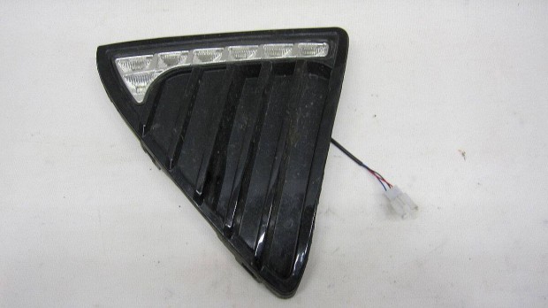Ford Focus III MK3 Eladó gyári, bontott jobb első lökhárító betét 14-i