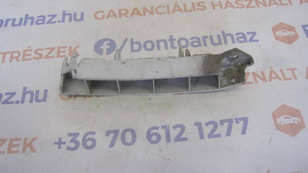 Ford Focus III MK3 Eladó gyári, bontott jobb első lökhárító tartó