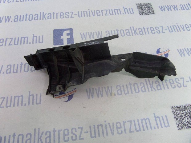 Ford Focus III MK3 Eladó gyári bontott bal sárvédő csavar takaró jó ál