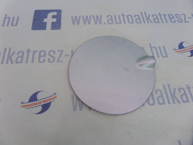 Ford Focus III MK3 Eladó gyári bontott ezüst tankajtó szép állapotban