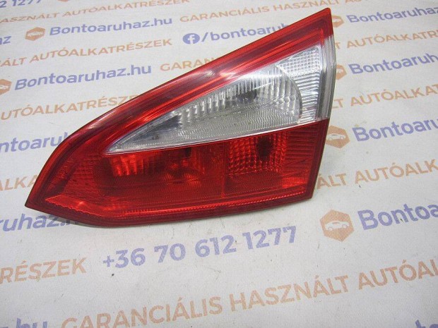 Ford Focus III MK3 kombi jobb hátsó csomagtér ajtóban lévő lámpa