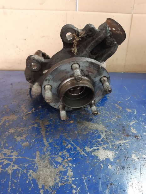 Ford Focus II Jobb Első Csonkállvány Kerékaggyal + ABS Jeladó