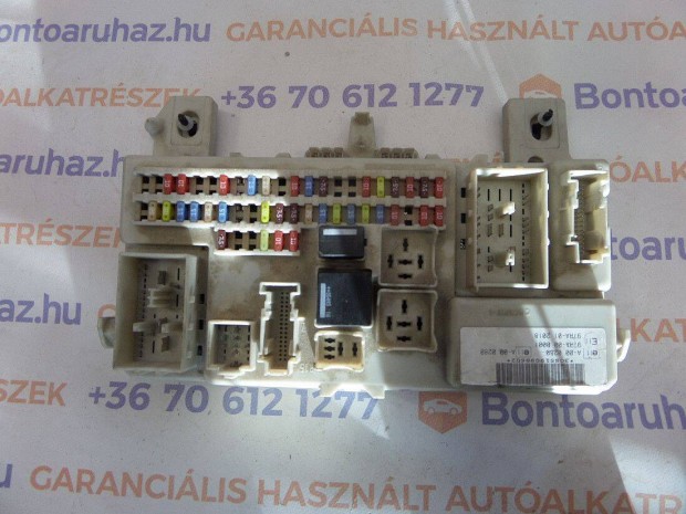 Ford Focus II MK2 2 Eladó 1,6 benzines Gem modul biztositék tábla