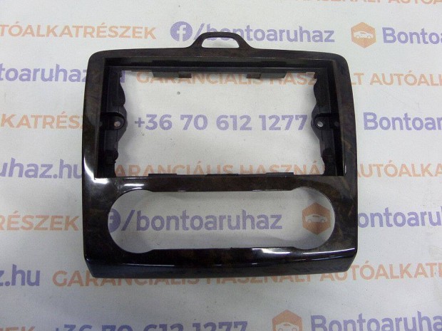 Ford Focus II MK2 2 Eladó gyári, bontott rádió keret digitális klímás