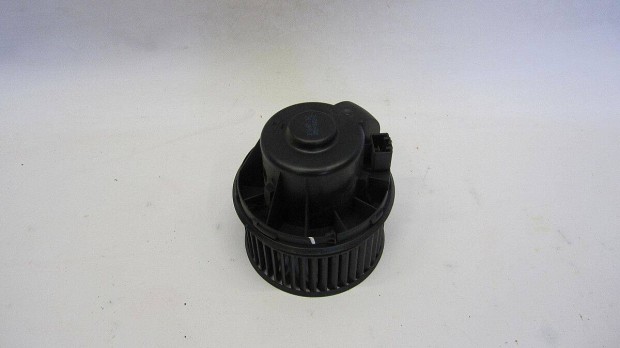 Ford Focus II MK2 2 Eladó gyári, bontott utastér fűtő ventilátor